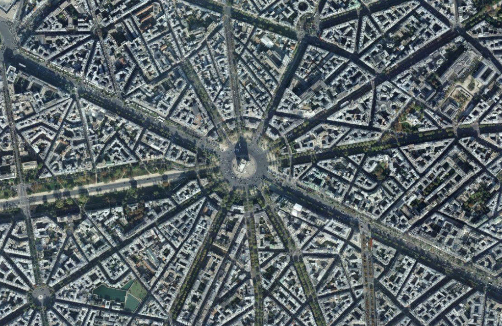 Letecký pohled na Paříž - náměstí Charles de Gaulle-Etoile